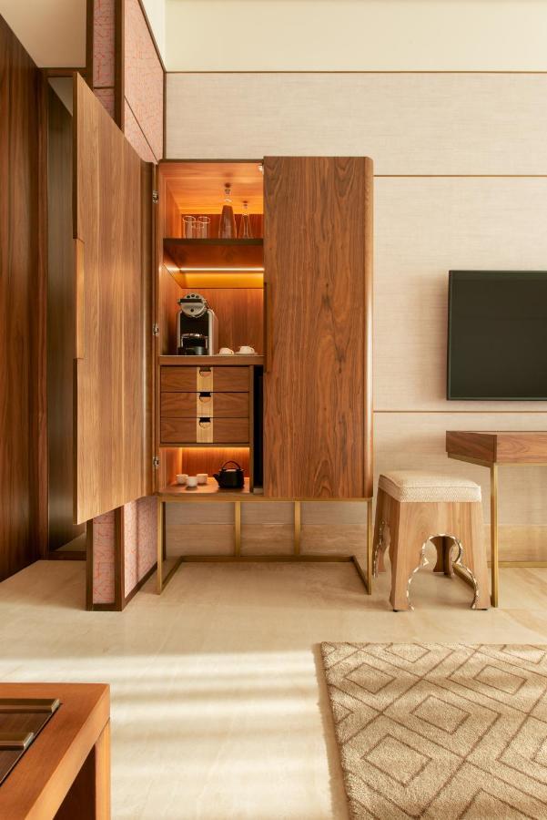 Shirvan Hotel City Yard 제다 외부 사진 A Nespresso machine in a hotel room