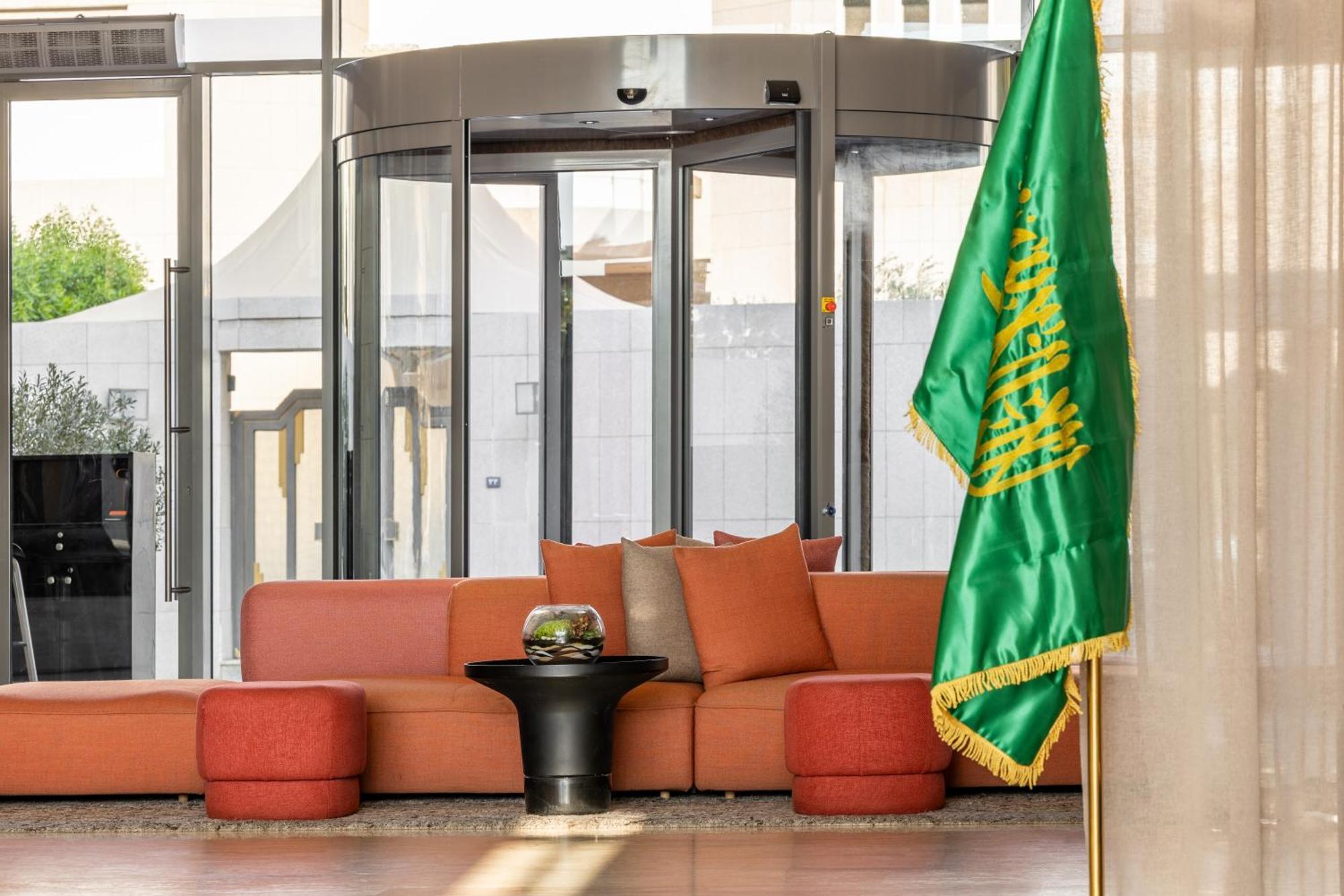Shirvan Hotel City Yard 제다 외부 사진 Saudi flag